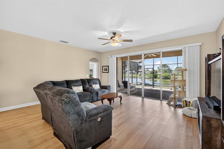 Property Photo: 2359 Wakefield Way FL 32757