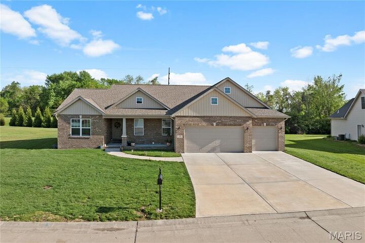 Property Photo:  261 Emerald Way  IL 62040 