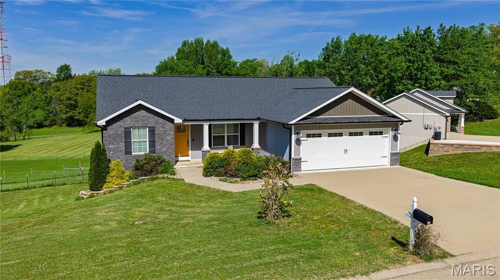 Property Photo: 829 N Lacey Street MO 63755