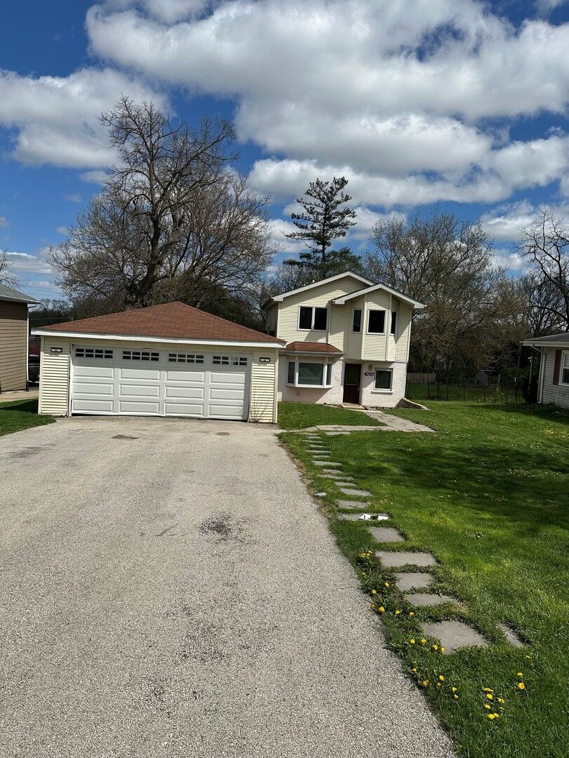 Property Photo:  4737 Winchester Avenue  IL 60532 