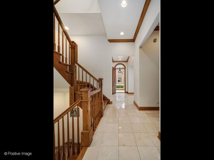 Property Photo:  2664 N Hartland Court  IL 60614 
