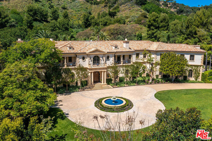 Property Photo:  70 Beverly Parkway  CA 90210 