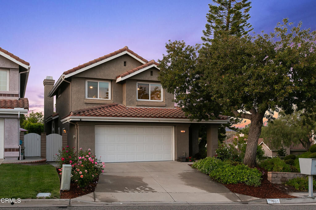 Property Photo:  705 Warrendale Street  CA 93065 