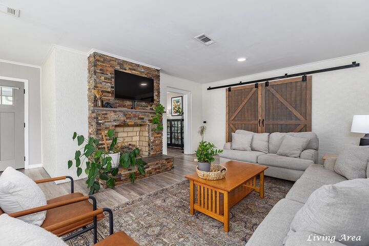 Property Photo:  815 Evans Drive  TX 75904 