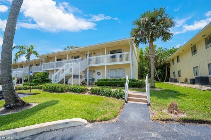 Property Photo:  4625 Bayshore Dr D16  FL 34112 