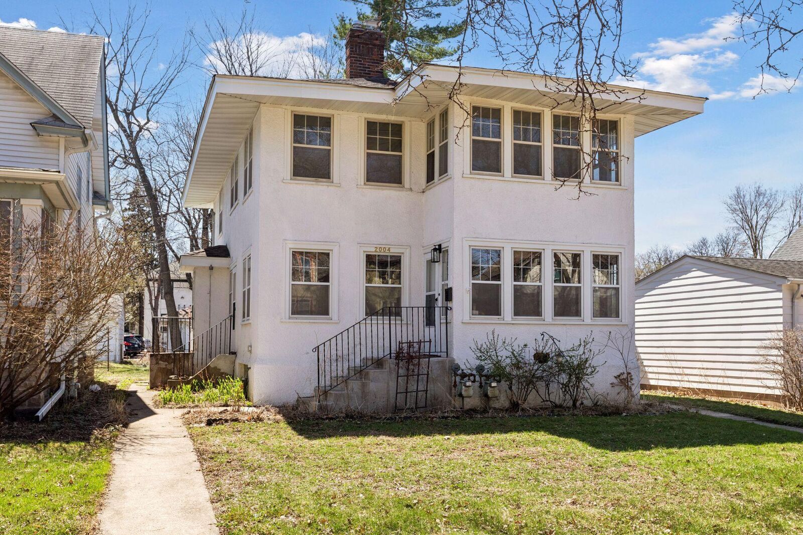 Property Photo:  2004 Ashland Avenue  MN 55104 