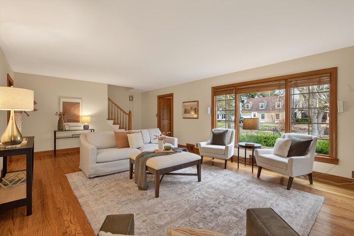 Property Photo:  2740 Drew Avenue S  MN 55416 