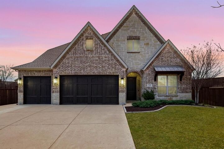 Property Photo:  1208 Broadmoor Way  TX 76262 