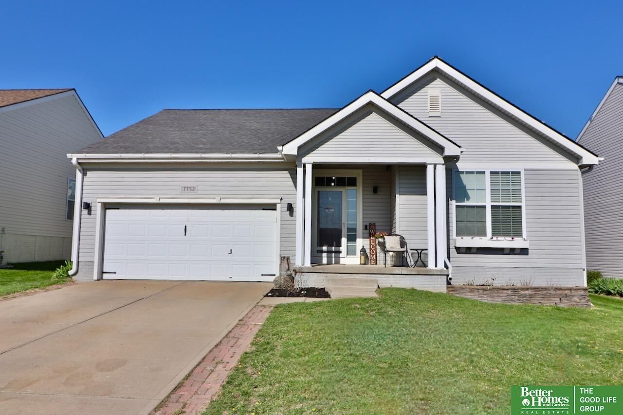 Property Photo:  7752 N 107 Street  NE 68122 