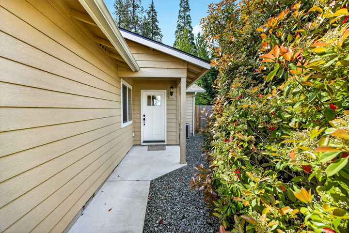 Property Photo: 3001 University Road A & B OR 97527