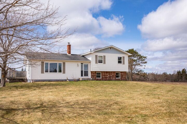 Property Photo: 382 Robertson Road PE C0A 1V0