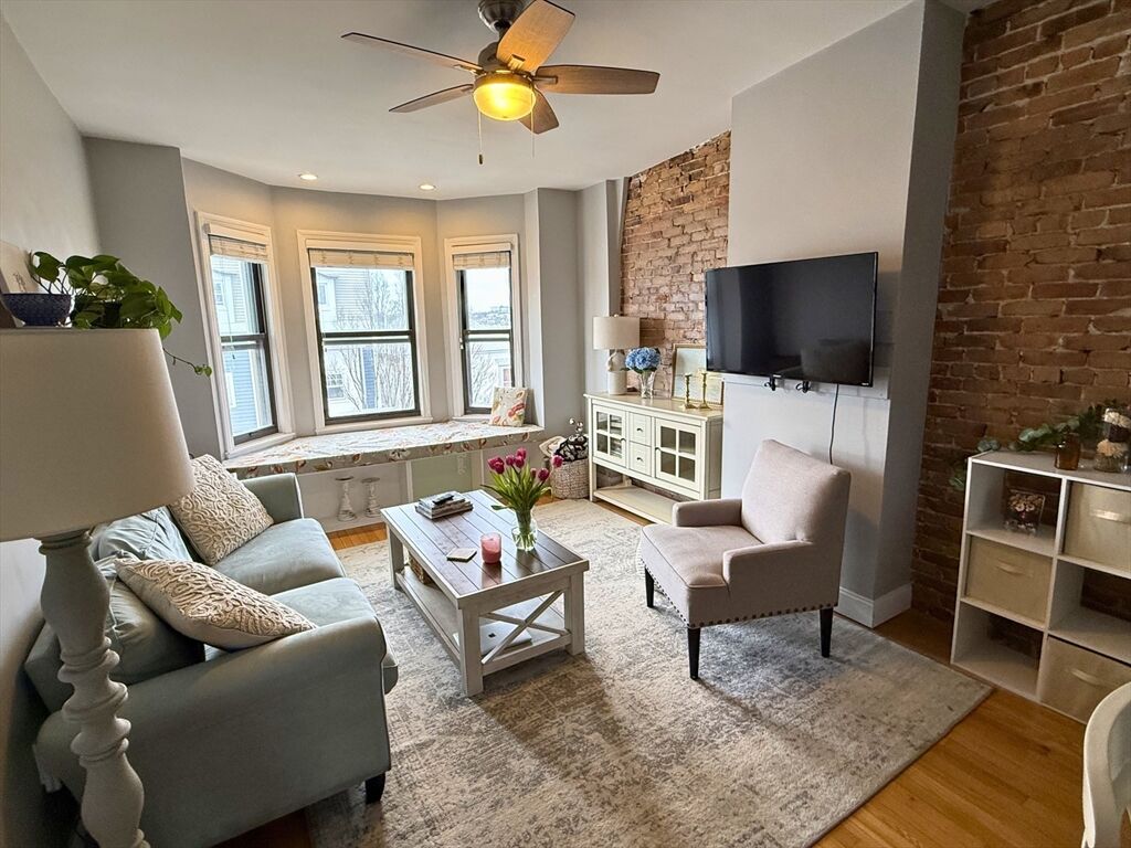 Property Photo:  265 Lexington Street 4  MA 02128 