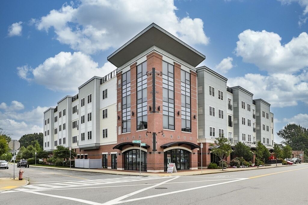 Property Photo:  175 North Ave 407  MA 01880 