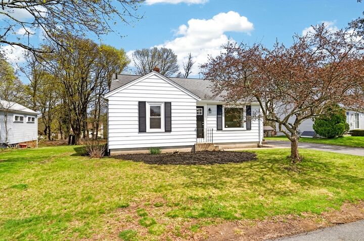 Property Photo: 27 Taylor St MA 02760