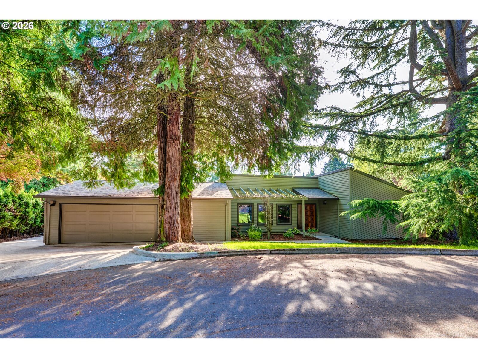 Property Photo: 11275 SW Quelle Pl OR 97223