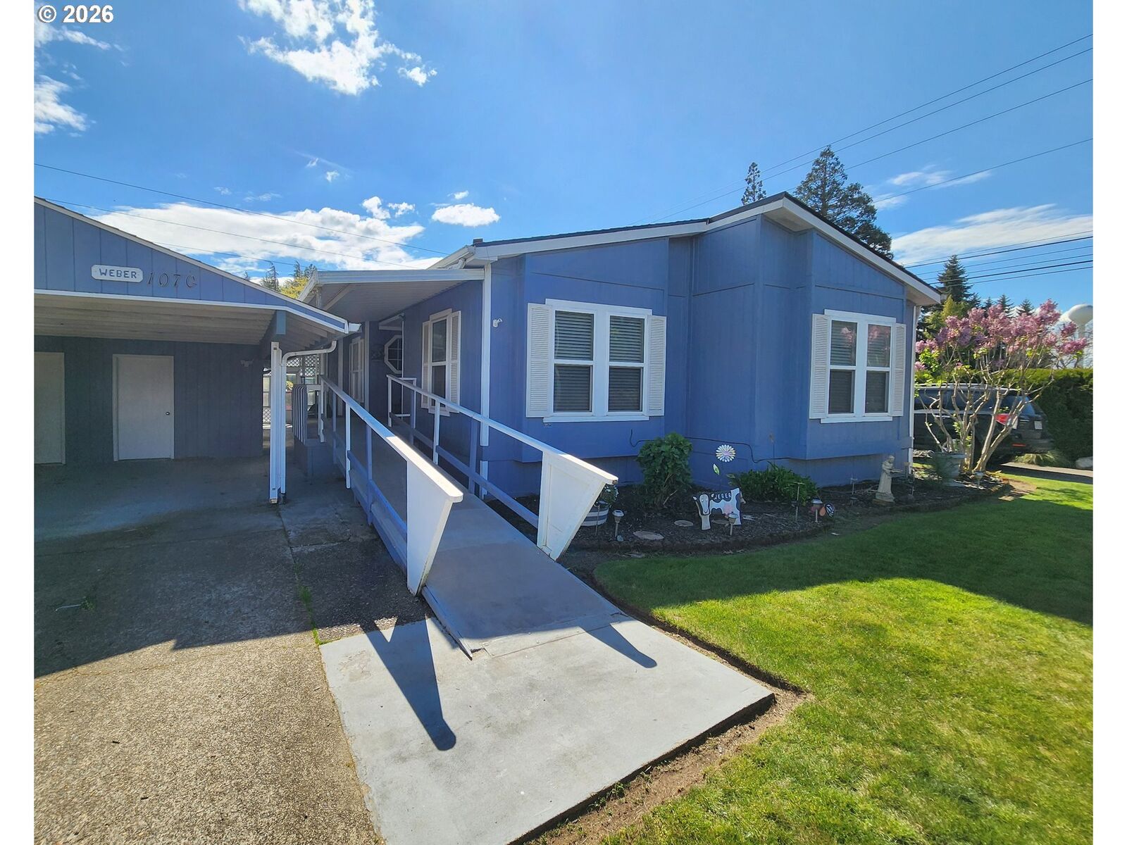 Property Photo:  5422 Portland Rd  OR 97305 