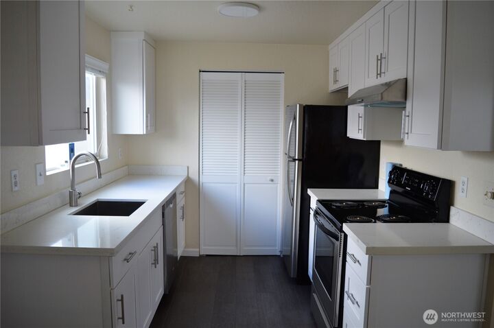 Property Photo:  9724  6th Avenue NW C  WA 98117 