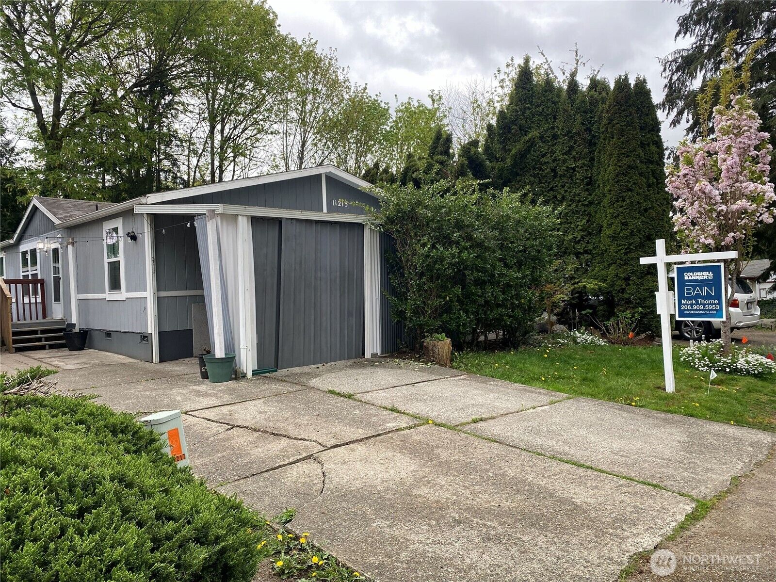 Property Photo:  11215 SE 226 Street  WA 98031 