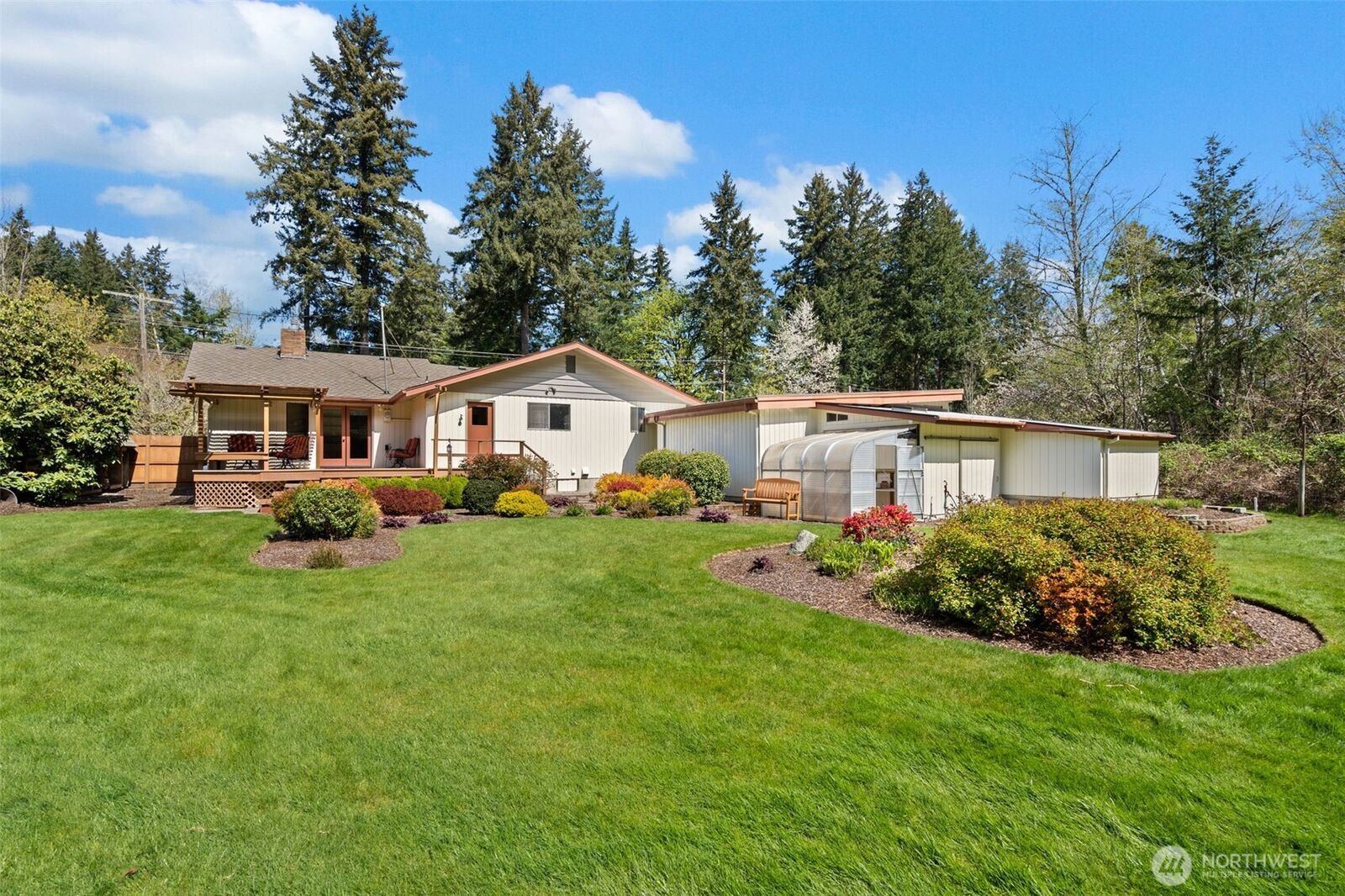 Property Photo:  2403  Elliott Avenue NW  WA 98502 