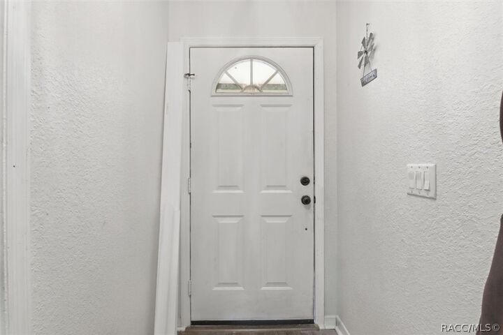 Property Photo:  334 S Raymo Terrace  FL 34461 