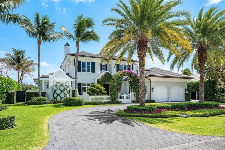 Property Photo:  2530 Avenue Au Soleil  FL 33483 