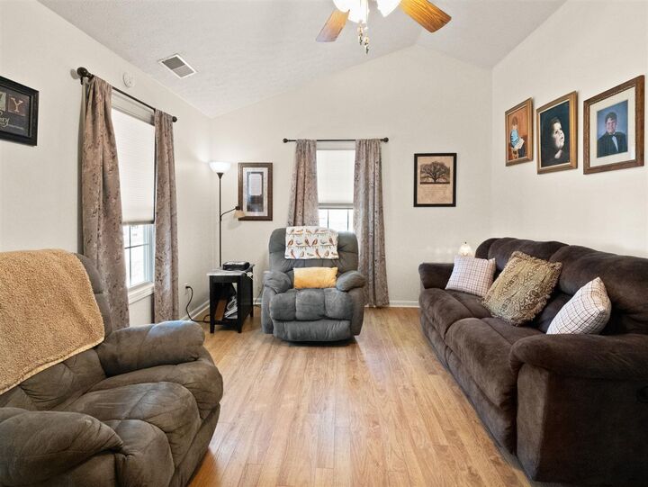 Property Photo:  1910 E 15th Street  KY 42303 