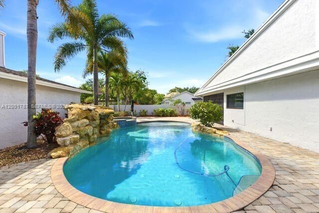 Property Photo:  400 NW 78th Ave  FL 33324 