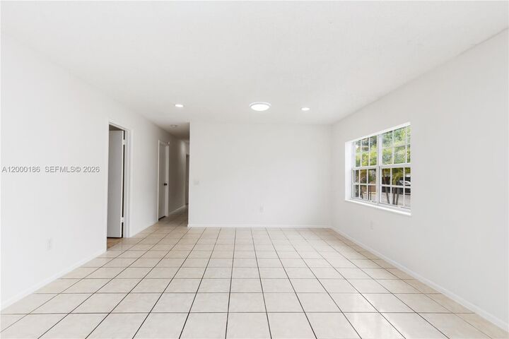 Property Photo:  15 SW 6th St  FL 33004 