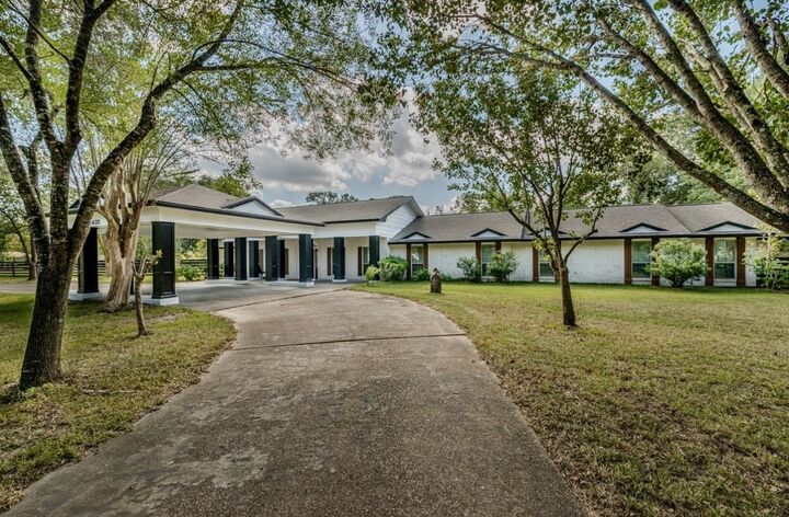Property Photo: 13435 Wayside TX 77713