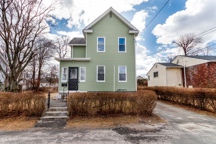 Property Photo:  67 Avon Avenue 2  CT 06708 