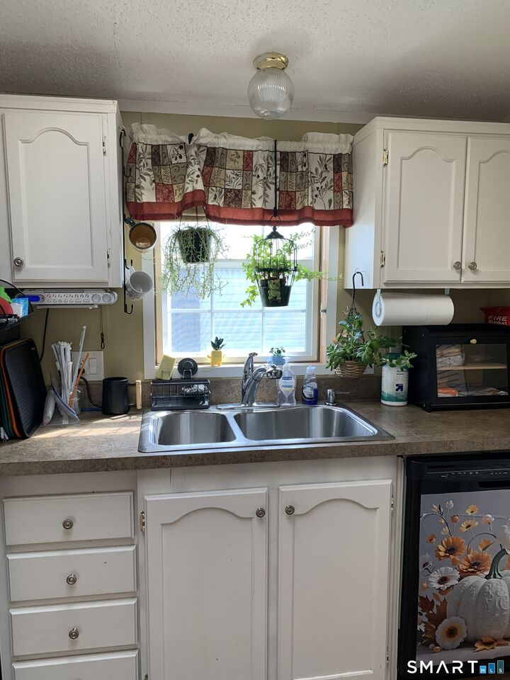 Property Photo: 1012 Old Colony Road Lot 38 CT 06451