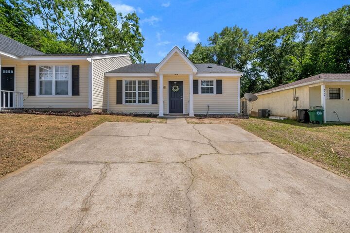 Property Photo:  3981 Breezee Court  FL 32303 