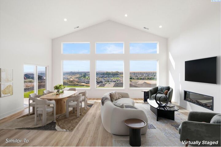 Property Photo:  6637 W 27th Ave  WA 99338 