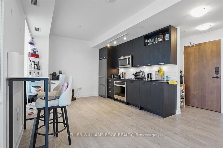 Property Photo: 120 Eagle Rock Way 508 ON L6A 5C9