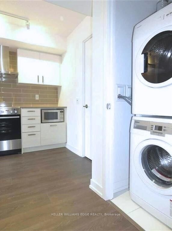 Property Photo: 125 Redpath Avenue 1613 ON M4S 2J9
