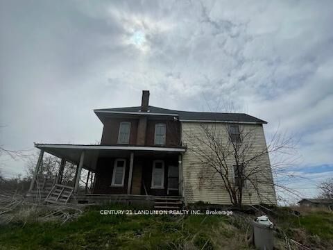 1834 10th Line W — photo 1