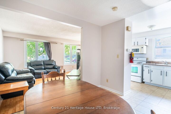 Property Photo: 387 First Avenue ON L3C 5R3