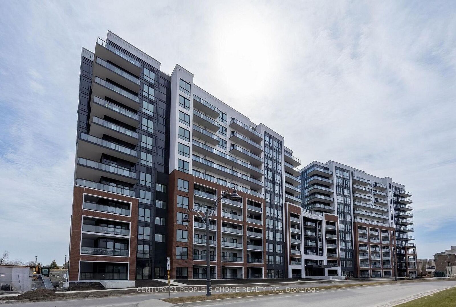 Property Photo:  51 Clarington Boulevard 626  ON L1C 7J8 