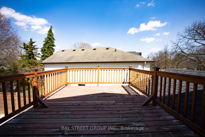 Property Photo: 38 Foursome Crescent ON M2P 1W3