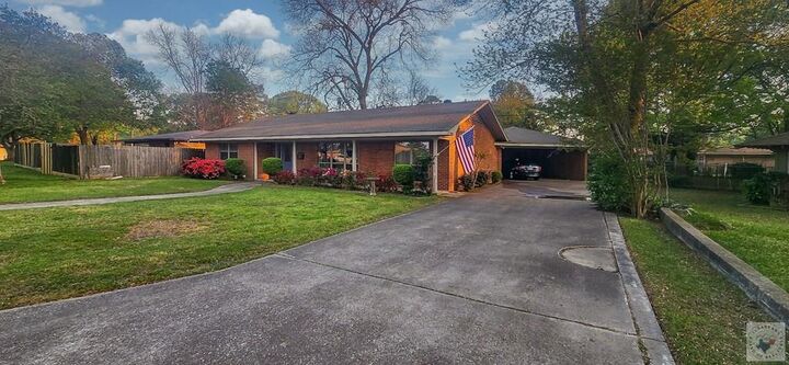 Property Photo:  101 Wildwood Dr.  TX 75501 