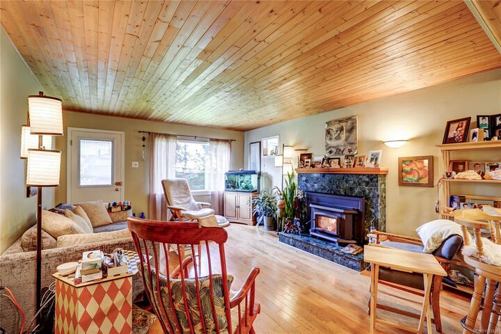 Property Photo:  525 Pioneer Cres  BC V9V 1V2 
