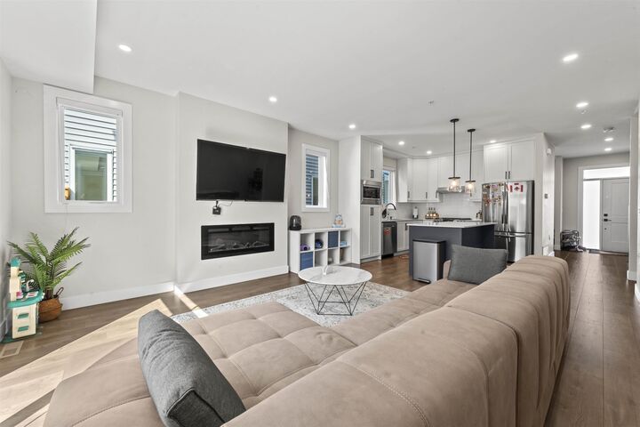 Property Photo: 20520 76A Avenue BC V2Y 3T1