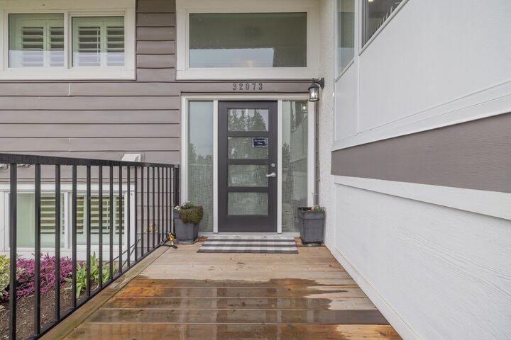 Property Photo: 32073 Westview Avenue BC V2V 1X7