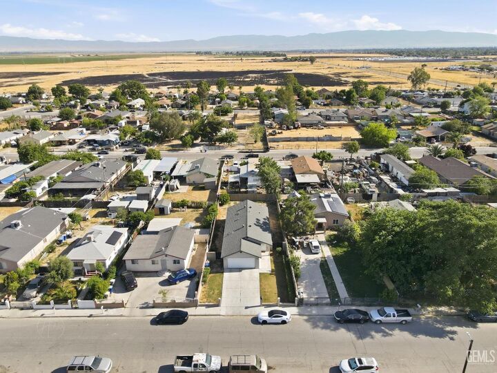 Property Photo:  1819 Filson Street  CA 93307 