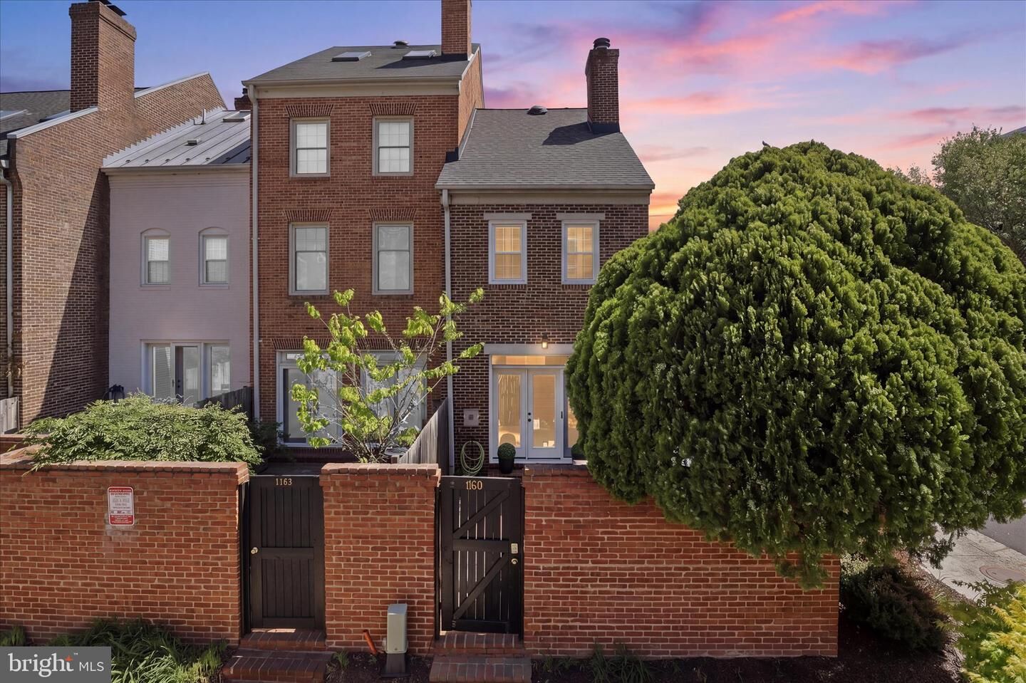 Property Photo:  1160 N Pitt Street  VA 22314 