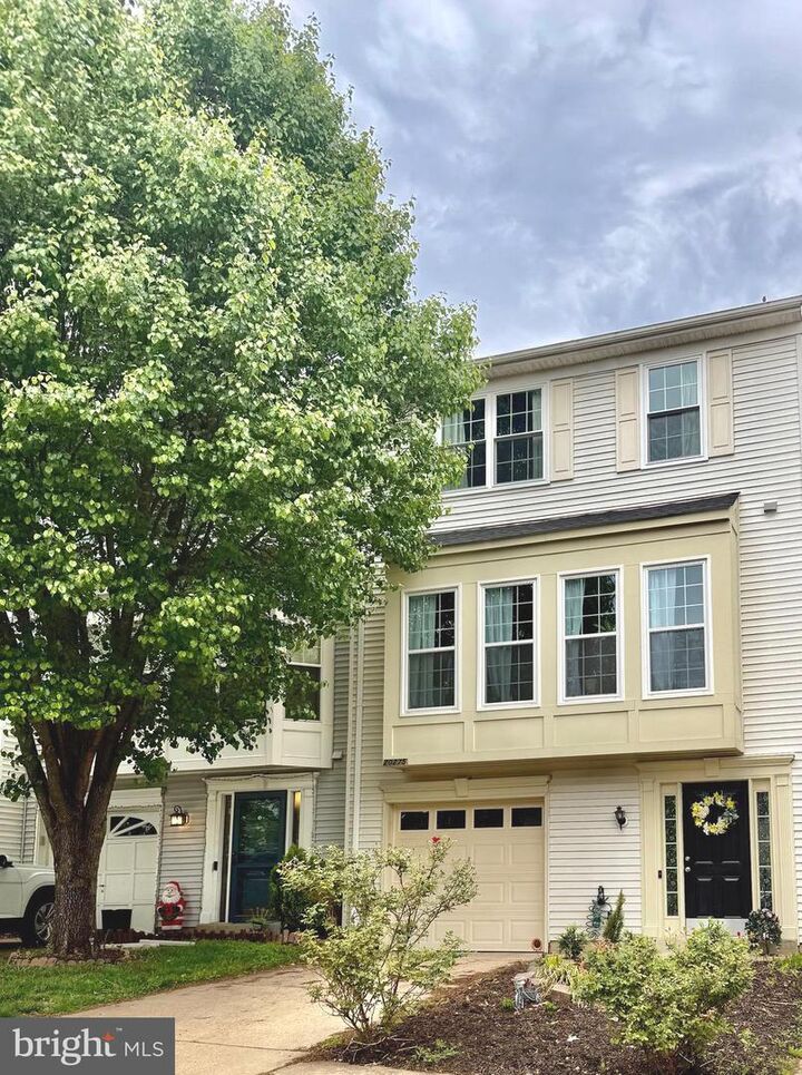 Property Photo:  20275 Glenrobin Terrace  VA 20147 