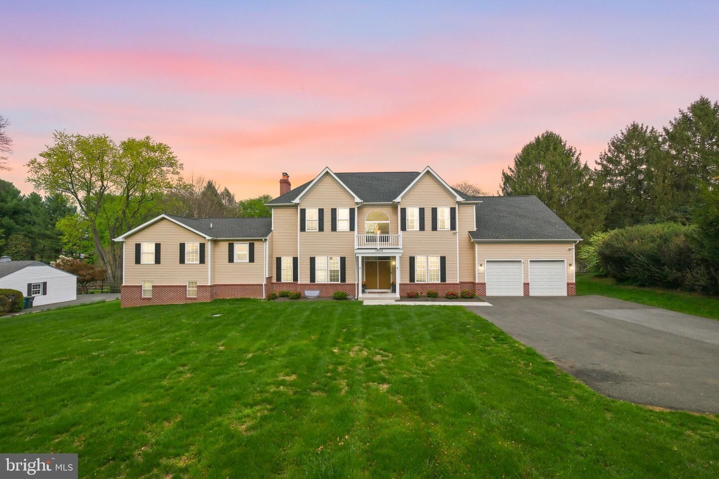Property Photo:  15613 Ancient Oak Dr  MD 20878 