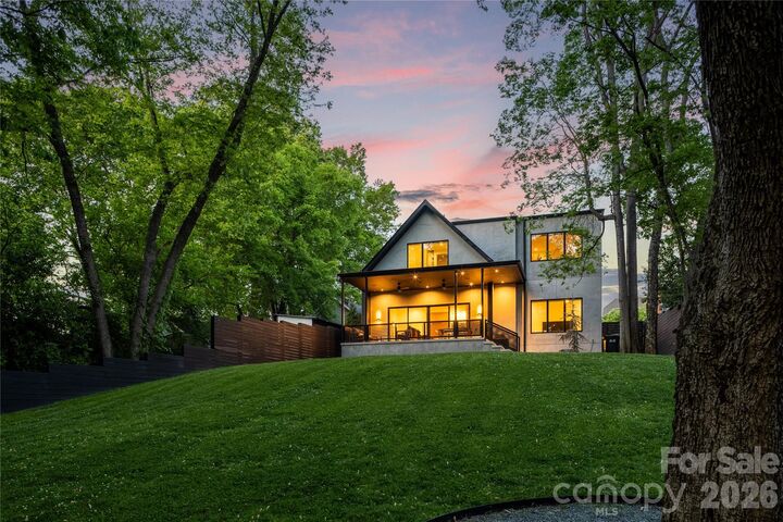 Property Photo:  812 Herrin Avenue  NC 28205 