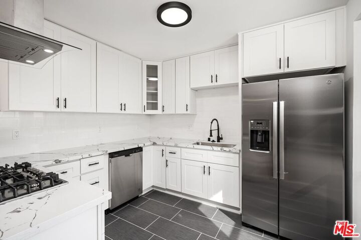 Property Photo:  1645 Selby Ave  CA 90024 