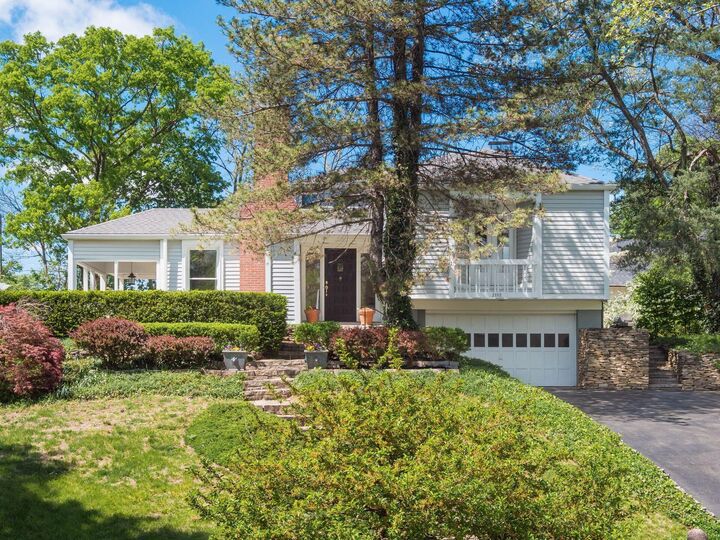 Property Photo:  2112 Lower Chelsea Road  OH 43212 